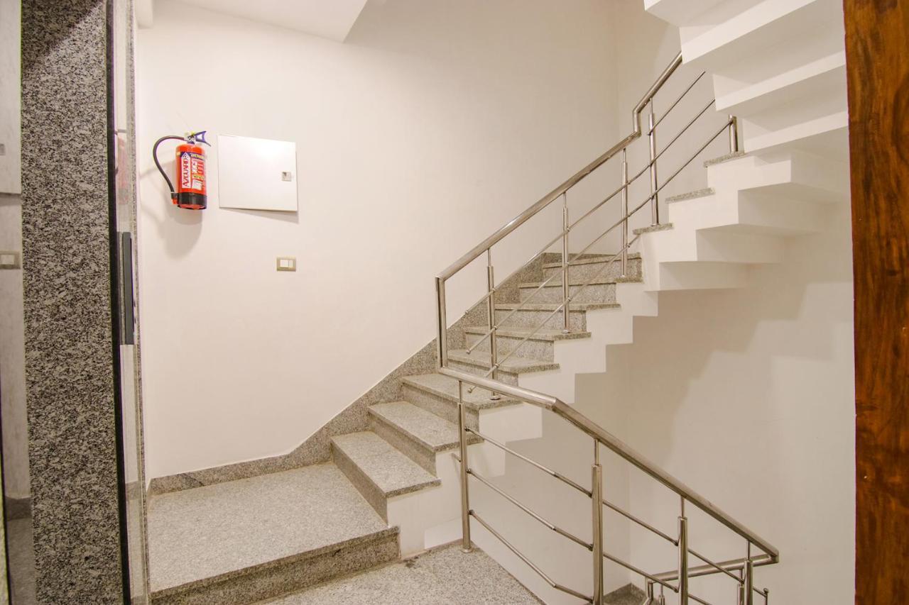Fabhotel La Serene Bnb- Ashok Vihar New Delhi Exterior foto
