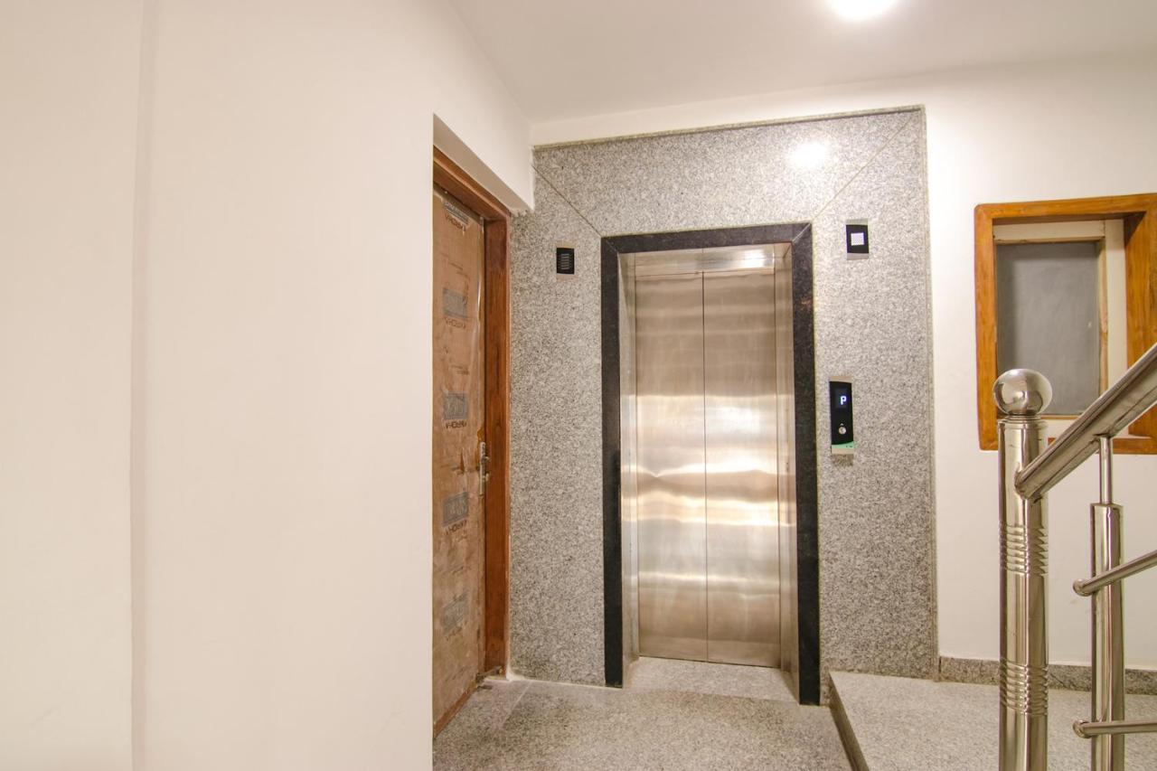 Fabhotel La Serene Bnb- Ashok Vihar New Delhi Exterior foto